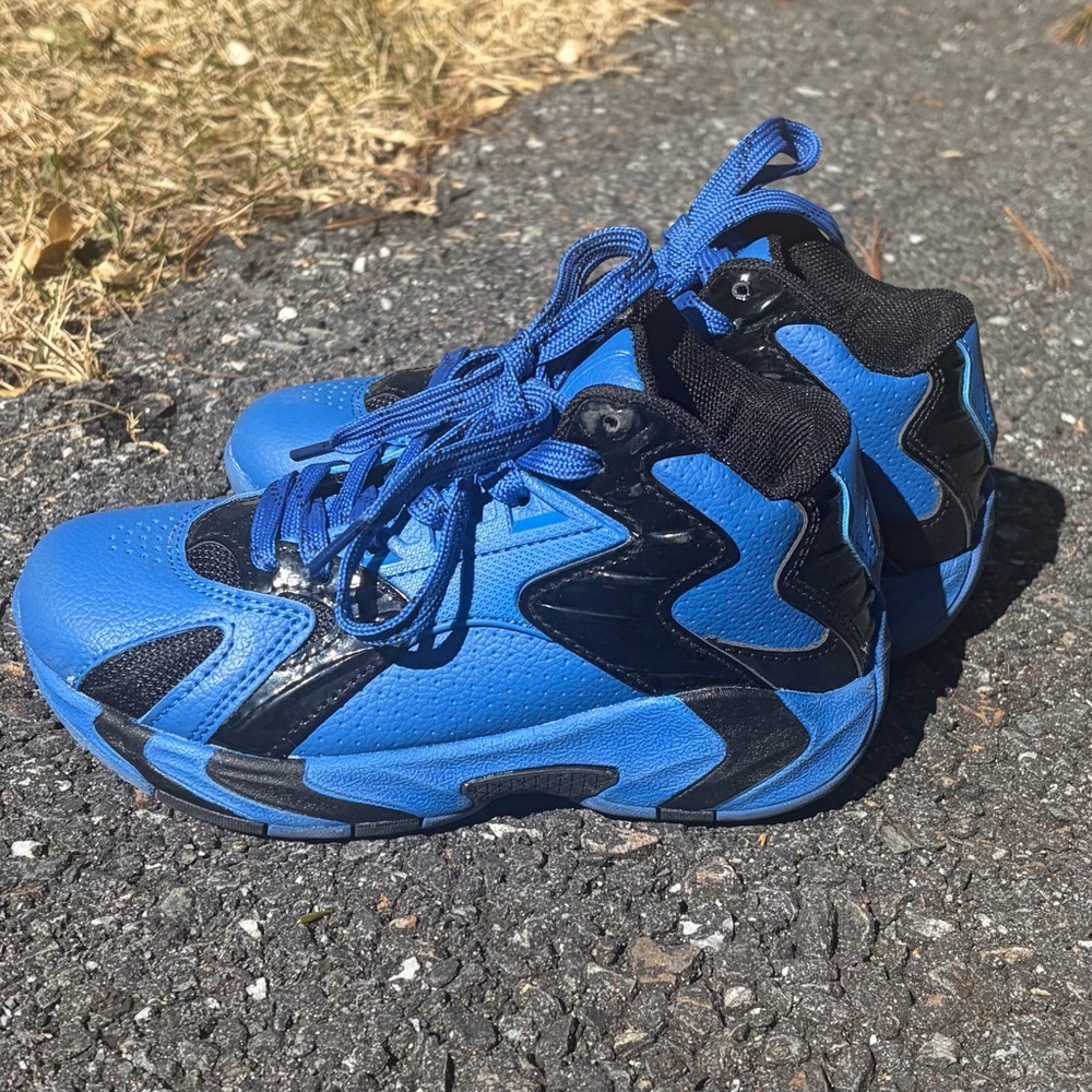 SHAQ BASKETBALL SHOES